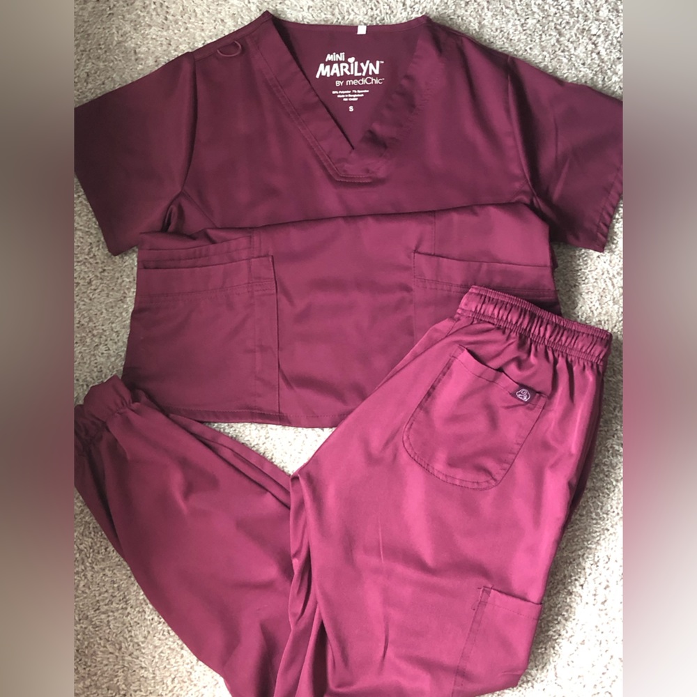 Mini Marilyn Maroon Scrub Set
